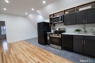 55 Channing St in New London, CT - Building Photo - Building Photo