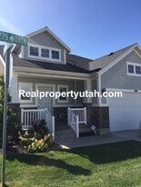 1081 W 275 N in Clearfield, UT - Building Photo