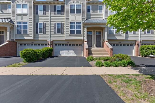 3576 Gabrielle Ln in Aurora, IL - Building Photo - Building Photo