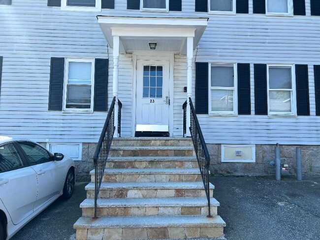 23 Lincoln St-Unit -23-6 Lincoln Street in Milford, MA - Building Photo - Building Photo