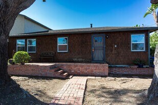1080 8th St in Imperial Beach, CA - Building Photo