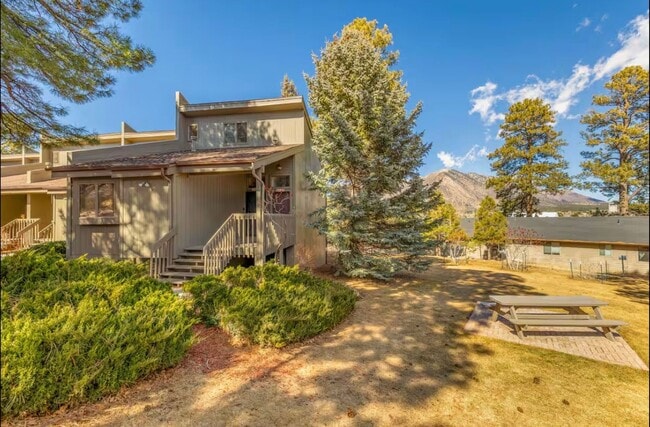 2645 Valley View Dr in Flagstaff, AZ - Building Photo - Building Photo