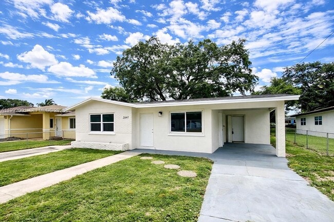 2840 NW 8th St in Fort Lauderdale, FL - Building Photo - Building Photo