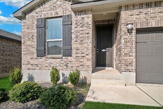 12927 Maridell Park in San Antonio, TX - Building Photo - Building Photo