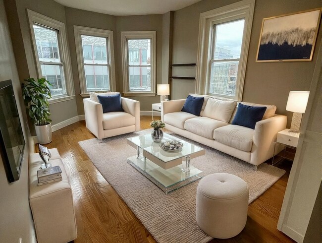 136 Berkshire St, Unit 4