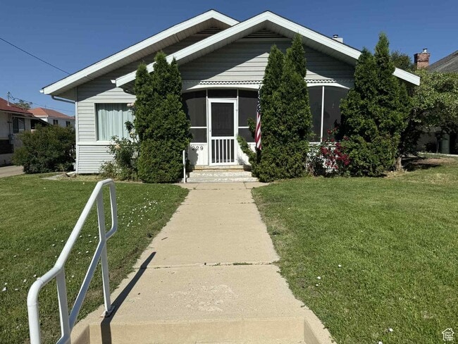 property at 229 N Carbon Ave