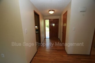 131 Leslie Ln in Sequim, WA - Building Photo - Building Photo