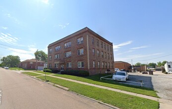 305 N 7th St in Beatrice, NE - Building Photo - Building Photo