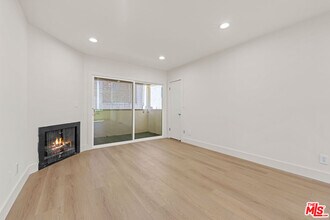 635 Westmount Dr in West Hollywood, CA - Building Photo - Building Photo