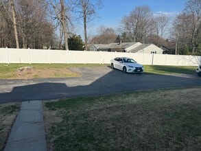 75 North St, Unit 2 in Shrewsbury, MA - Building Photo - Building Photo