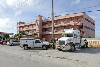 11710 NW South River Dr in Medley, FL - Building Photo - Building Photo