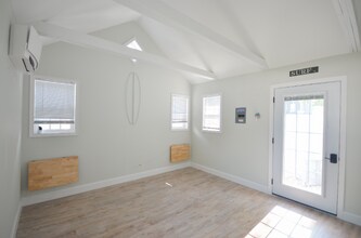 21 4th Ave in Waterford, CT - Building Photo - Building Photo