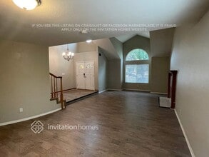 5029 W Ave M12 in Lancaster, CA - Foto de edificio - Building Photo