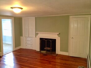 10 Mall St, Unit 3rd Floor in Salem, MA - Foto de edificio - Building Photo