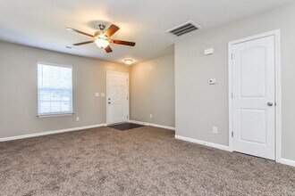 531 Randolph Dr in Clayton, NC - Building Photo - Building Photo