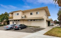 1185 W Grand Blvd in Corona, CA - Foto de edificio - Building Photo