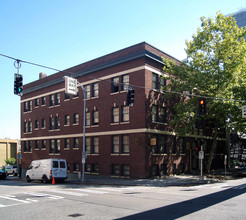 Fifth Avenue Court in Seattle, WA - Building Photo - Building Photo