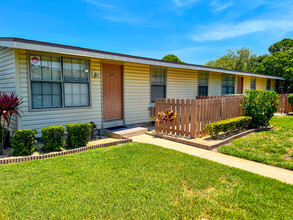 Bottlebrush Apartments in Palm Bay, FL - Building Photo - Building Photo