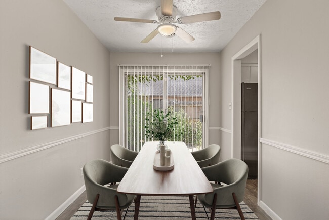 Crossings at Clairemont in Tulsa, OK - Foto de edificio - Building Photo