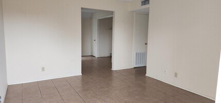 3202 Chacota St in Laredo, TX - Building Photo - Building Photo