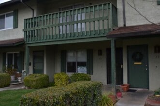 30 W Elliot St in Woodland, CA - Building Photo - Building Photo