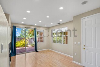 916 Del Avion Ln in San Jose, CA - Building Photo - Building Photo
