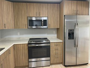 1721 SW 40th Ter in Fort Lauderdale, FL - Building Photo - Building Photo