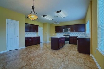2523 Willow Springs Ln in Sugar Land, TX - Building Photo - Building Photo
