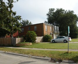 223 Cherry St in Metairie, LA - Foto de edificio - Building Photo