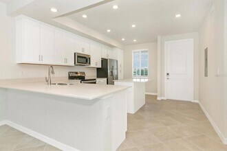 12320 Wellen Golf St, Unit 305 in Venice, FL - Building Photo - Building Photo