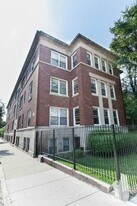 1010 W Sunnyside Ave, Unit 3 in Chicago, IL - Building Photo