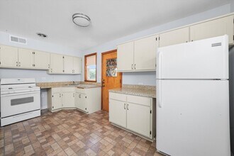 4935 W Winona St in Chicago, IL - Building Photo - Building Photo