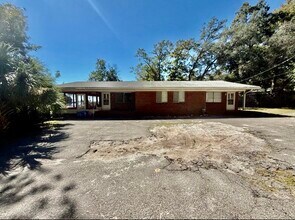 34 Meigs Dr in Shalimar, FL - Building Photo - Building Photo