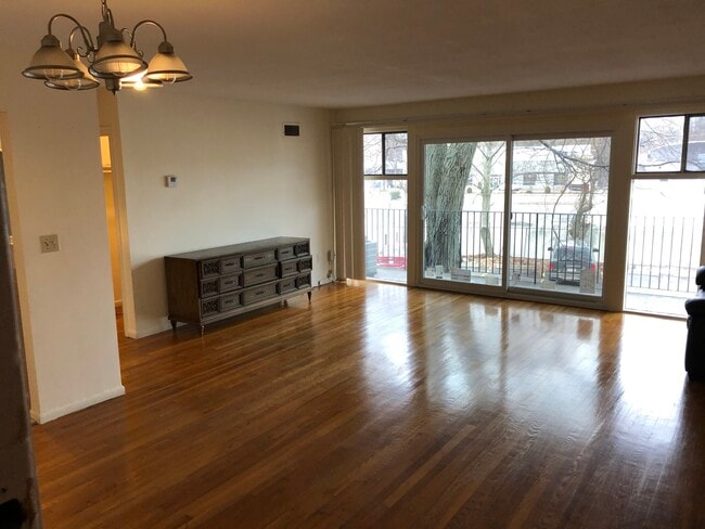 223 Central St, Unit 7