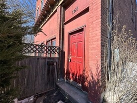 165 Ulster Ave in Saugerties, NY - Building Photo