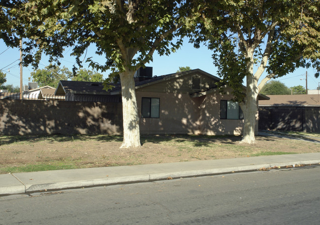 Fairview Heights Terrace in Fresno, CA - Building Photo - Building Photo