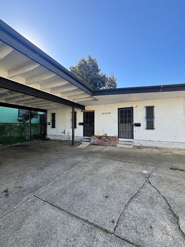 property at 1119 Florida St