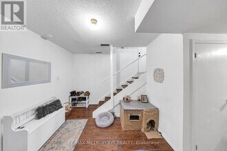 897 Liverpool Rd in Pickering, ON - Building Photo - Building Photo