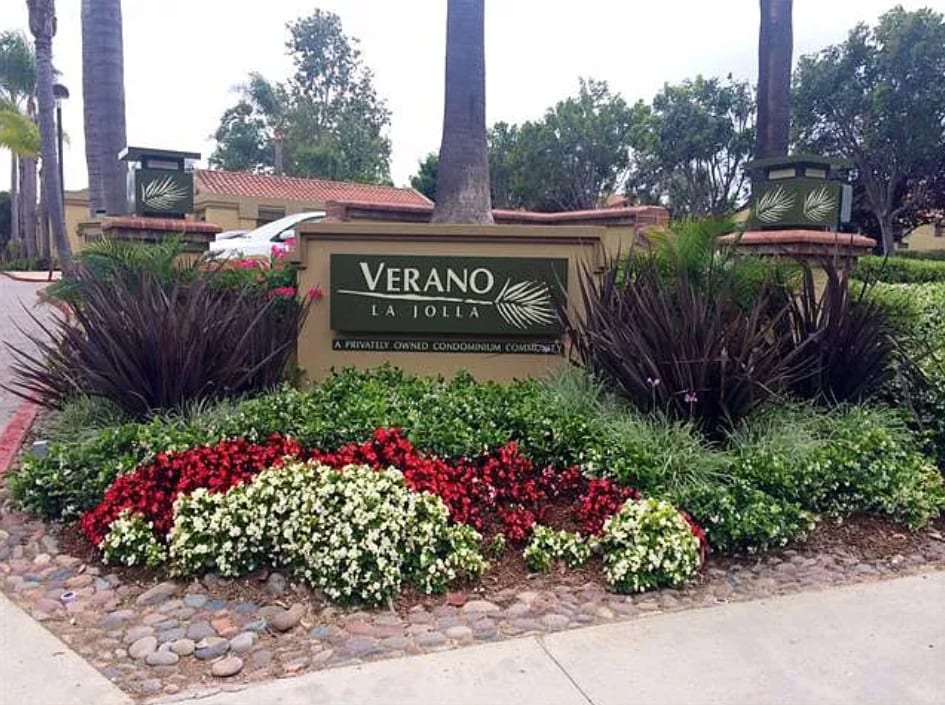 7405 Charmant Dr, Unit 2230 in San Diego, CA - Building Photo