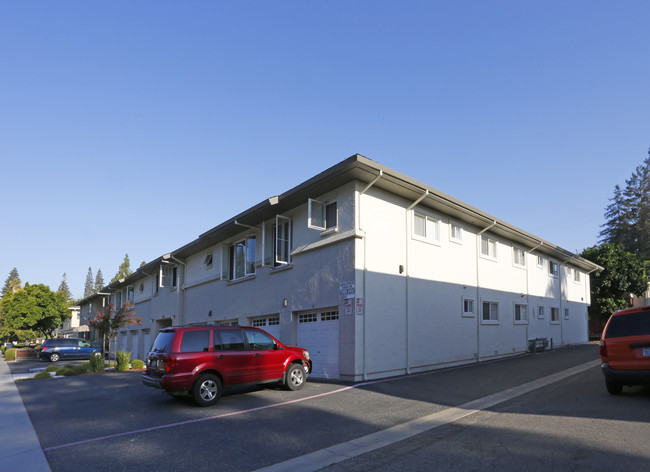 Miramar Way Apartments in Santa Clara, CA - Building Photo - Building Photo