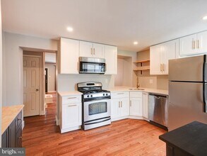 3258 Livingston St in Philadelphia, PA - Building Photo - Building Photo