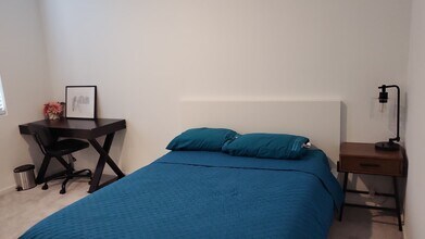 6827 Dutch Iris Dr, Unit A in Katy, TX - Foto de edificio - Building Photo