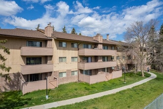 Glenmore Estates in Calgary, AB - Building Photo - Building Photo