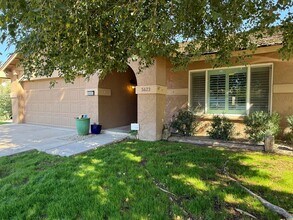 5623 S Jolly Roger Rd in Tempe, AZ - Building Photo - Building Photo