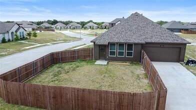 1504 Pegasus Dr in Lancaster, TX - Building Photo - Building Photo