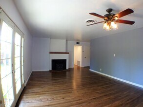 708 Douglas Ln in Chico, CA - Building Photo - Building Photo