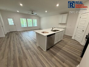 4340 Sloan Dr in Alexander, AR - Building Photo - Building Photo