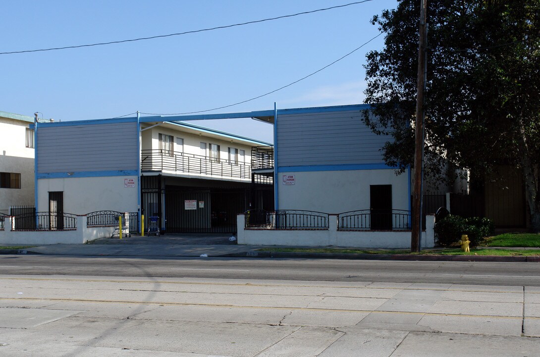 Rosecrans Manor in Hawthorne, CA - Foto de edificio