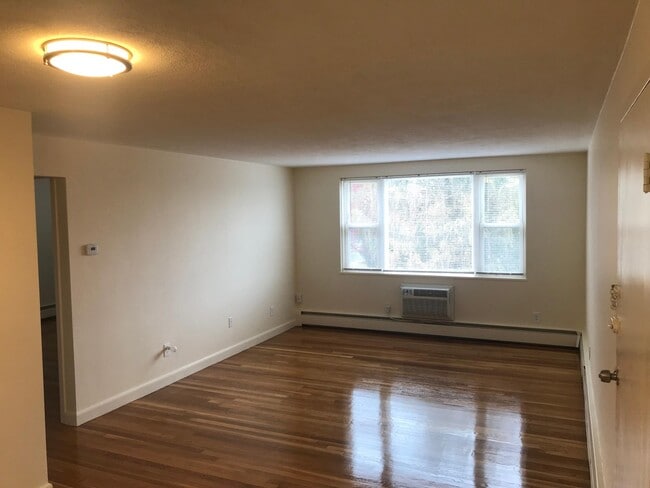 property at 1105 Lexington St