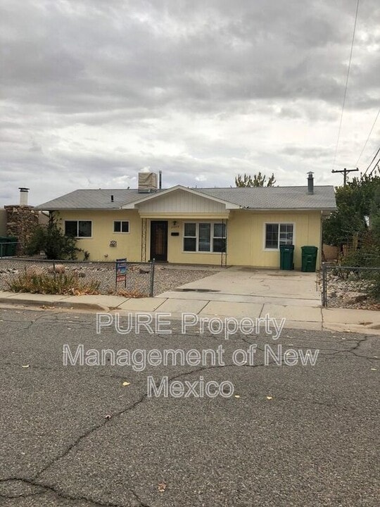 2509 E 23rd St in Farmington, NM - Building Photo